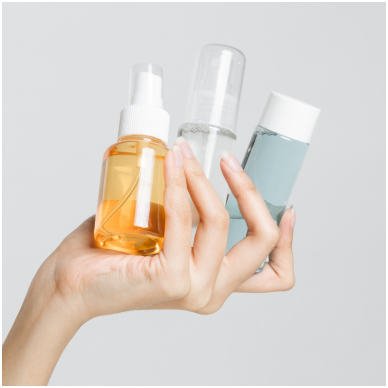 DO YOU KNOW THE CORRECT ORDER TO APPLY YOUR SKINCARE PRODUCTS?